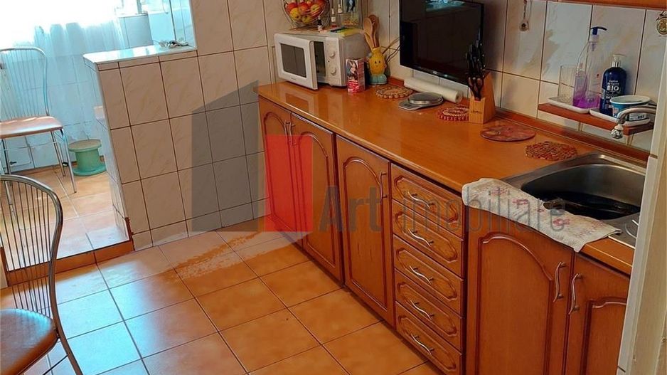 APARTAMENT DE 3 CAMERE TEI - Poză 3