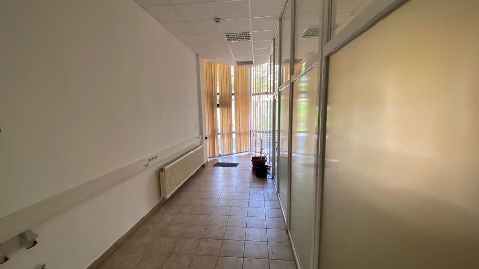 Spatiu de birou sau comercial - Poză 17