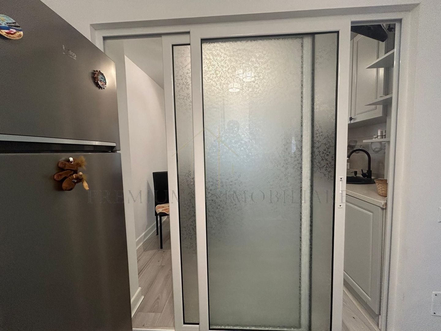 Apartament 2 camere decomandat, complet renovat, etaj 3/4,zona de sus - Poză 9