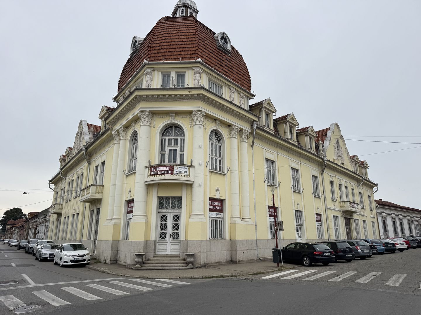 Spatiu la parter in zona Centrala fostul hotel Timisul - Poză 1