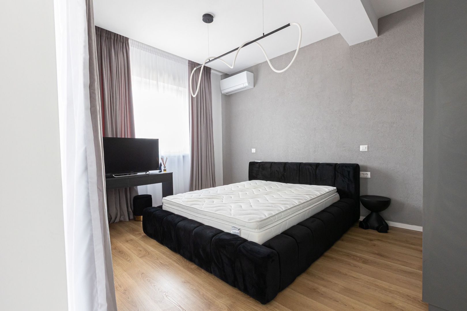 De Inchiriat Apartament 3 Camere de Lux, pe 2 Nivele, Sebastian sect.5 - Poză 24