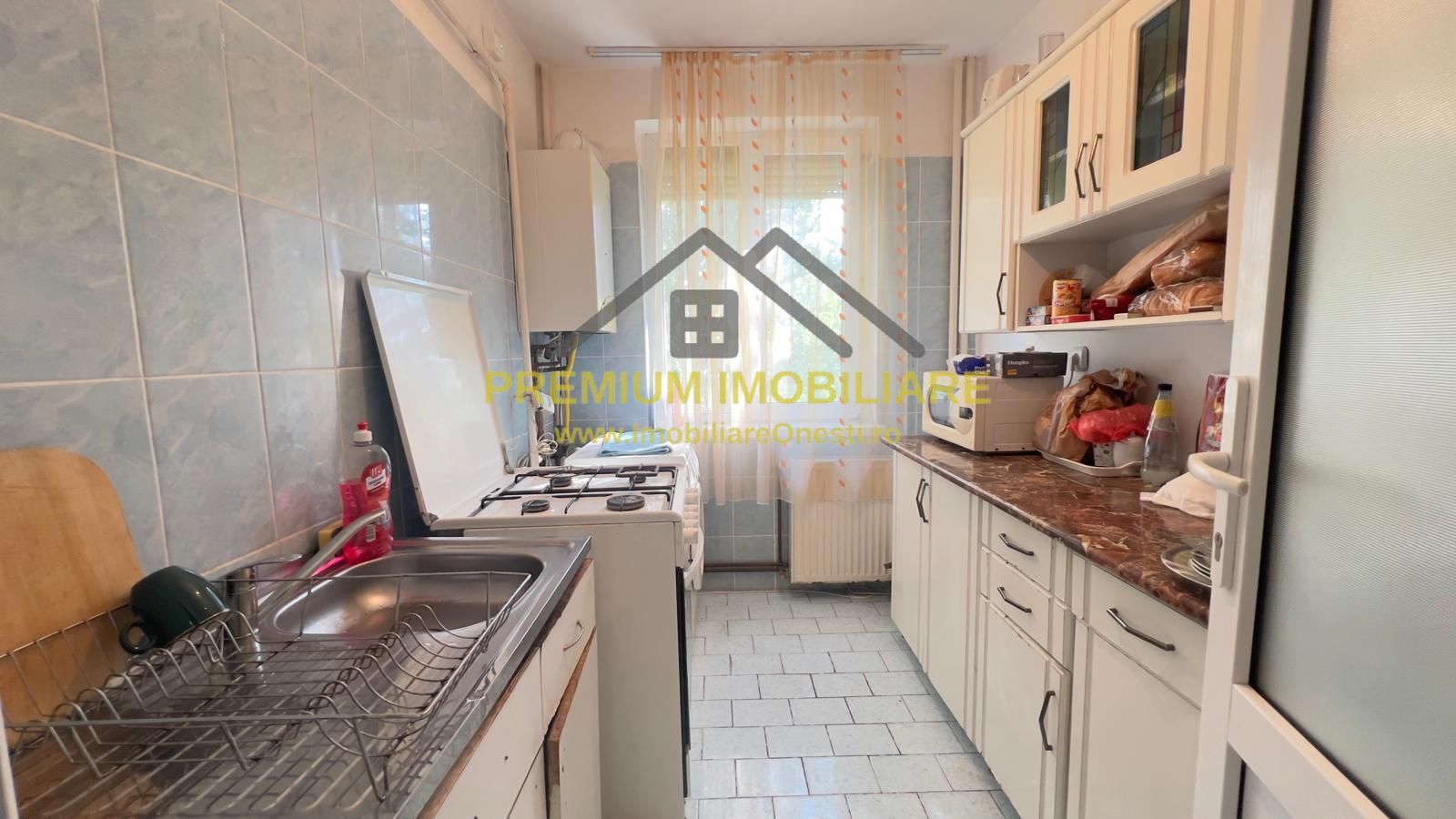 Apartament 3 camere etaj 1 - zona centrala - Poză 5