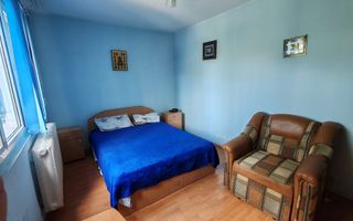 Apartament 3 camere, bloc 4 etaje, Berceni/str Dorohoi, curat - Poză 3
