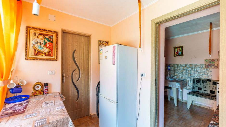 Casă spațioasă la sol în Macea - Poză 28