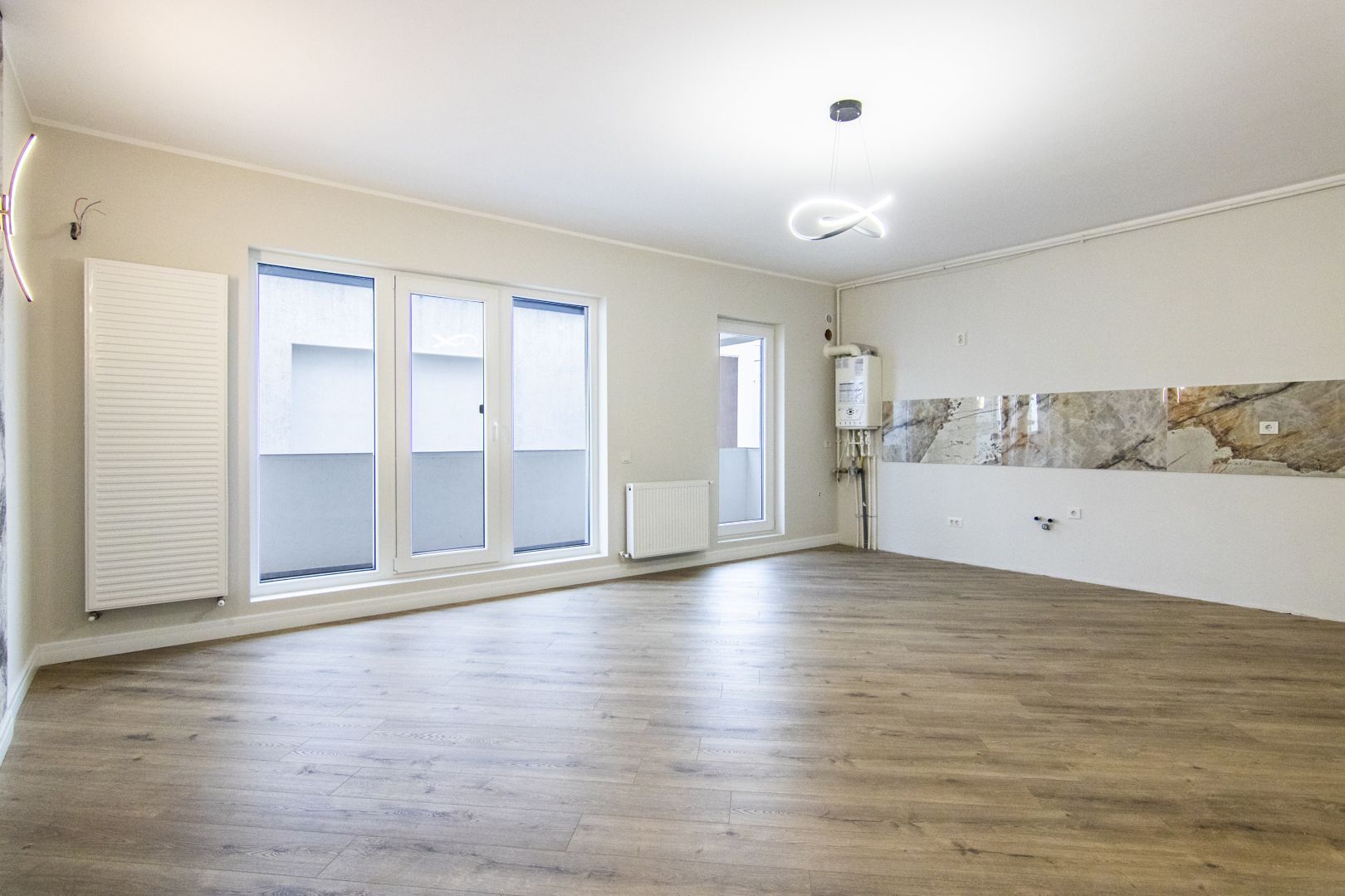 BLOC FINALIZAT, PENTHOUSE - 3 CAMERE, 2 BAI, TERASA DE 178MP,  CENTRALA PROPRIE - Poză 10