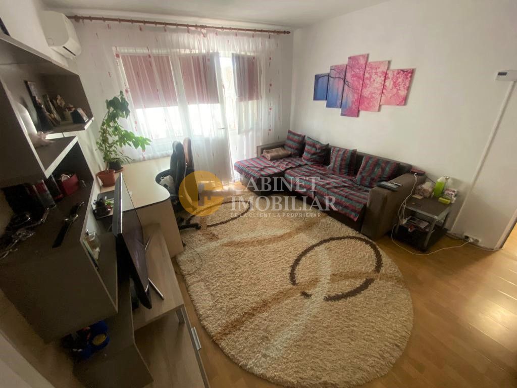 Etaj 2, Piata Voievozilor 2 camere ideal pentru investitii - Poză 3