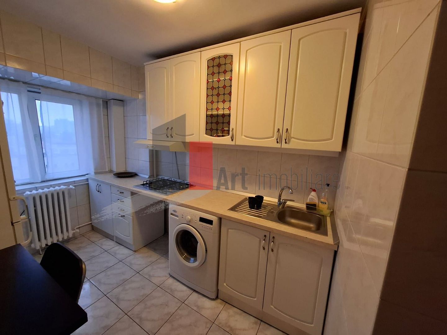 Apartament decomandat, 3 camere, Piața Alba Iulia, complet mobilat și utilat - Poză 2