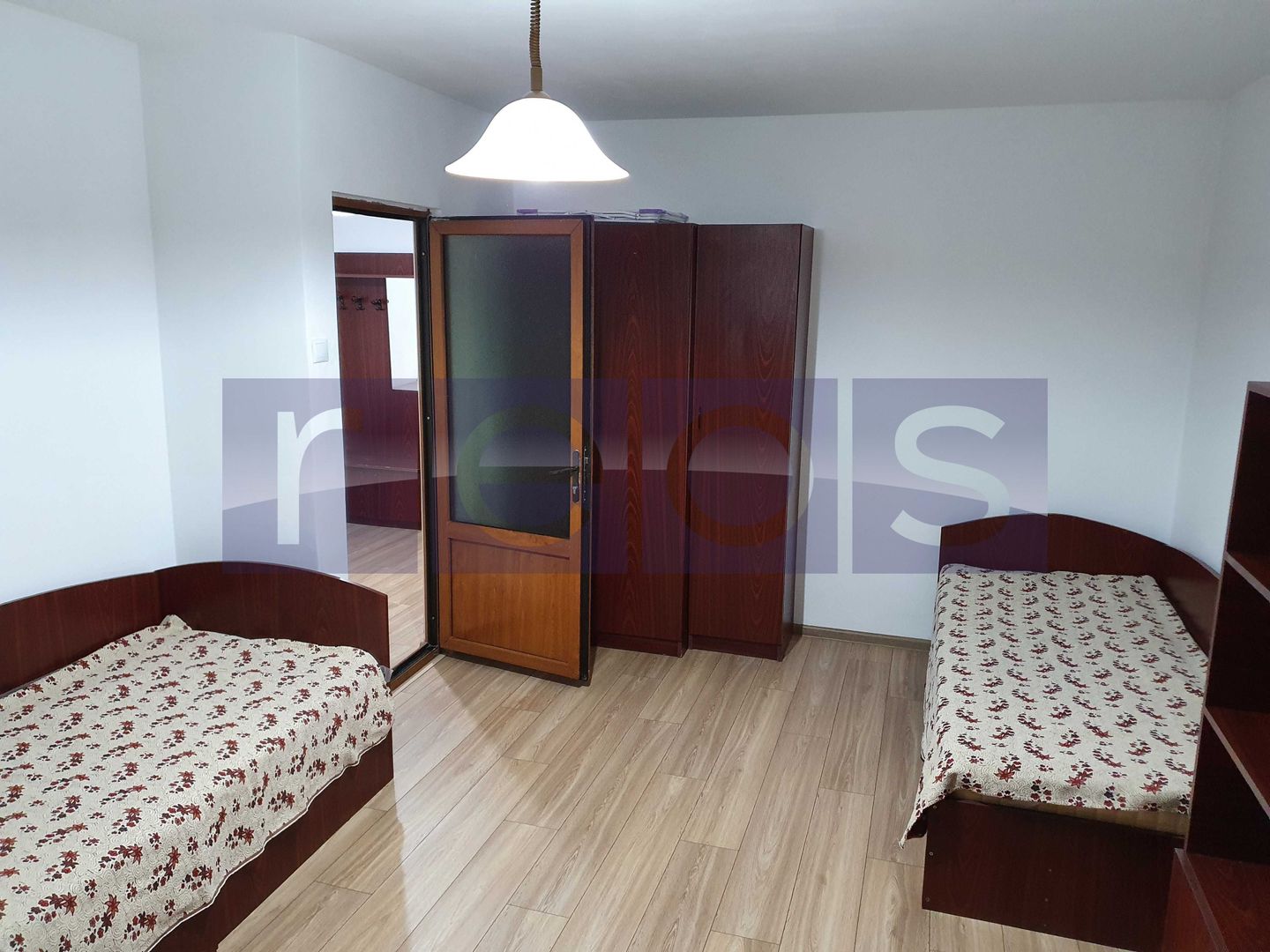 VANZARE GARSONIERA NERVA TRAIAN - Poză 2