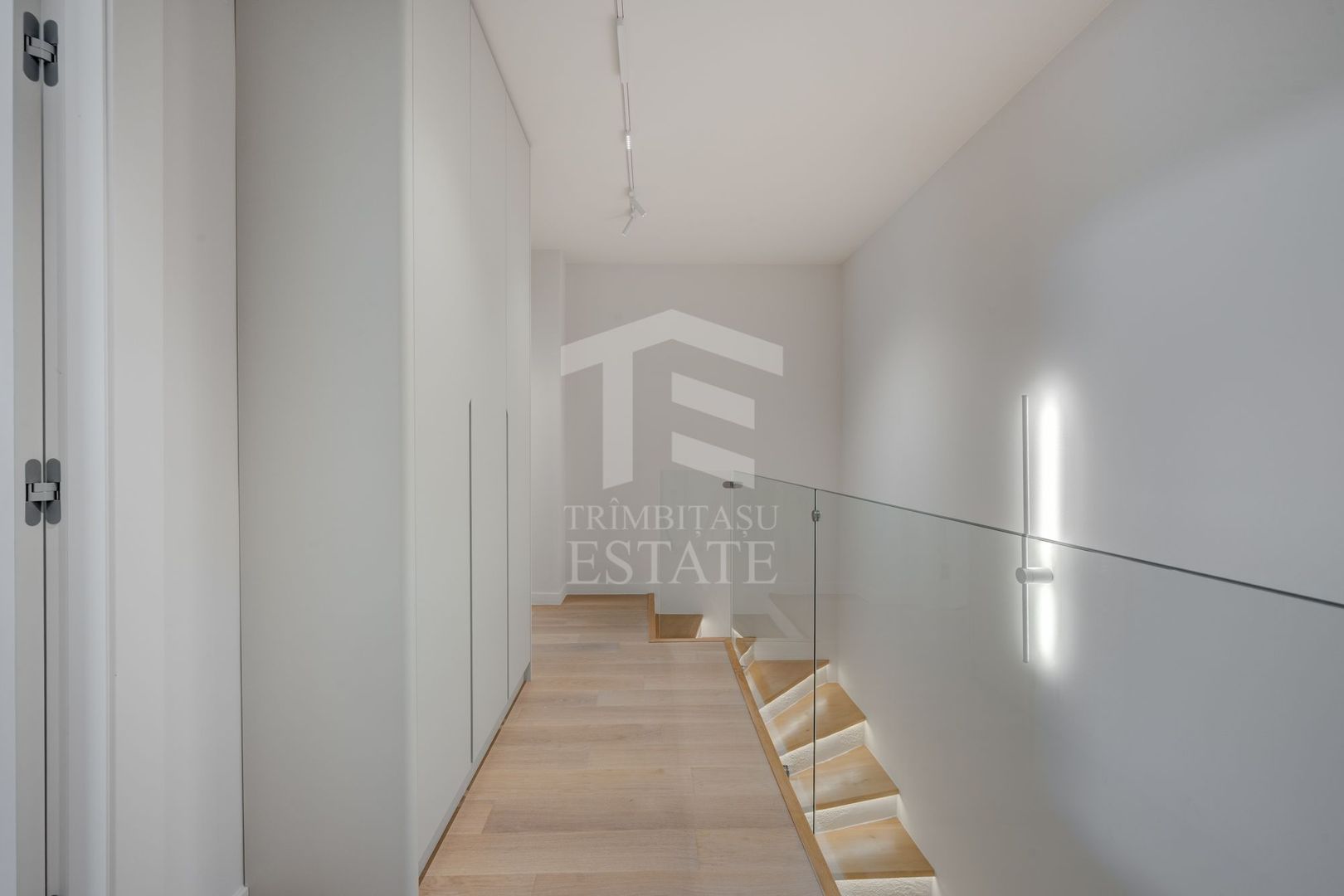 Duplex mobilat utilat,gradina, Tunari parc - Poză 10