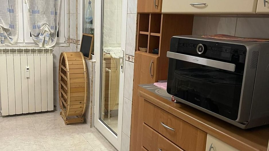 Închiriez apartament 3 camere, modern, spațios, Piața Alba Iulia , AC - Poză 7