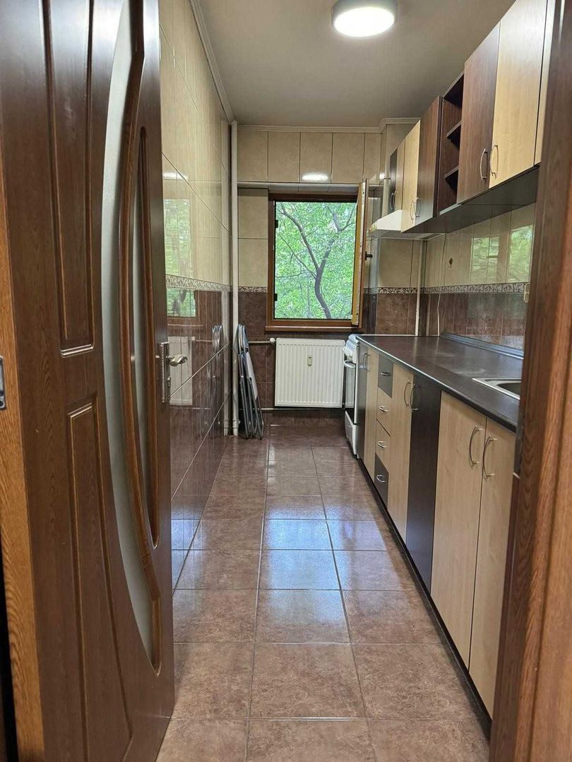 Garsonieră cocheta, mobilată și utilată, etaj 1, metrou Titan - Poză 3