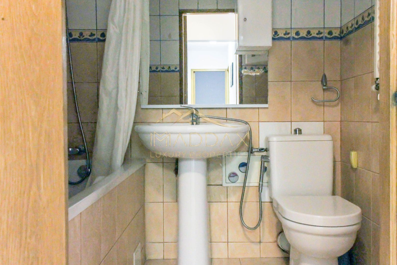 Apartament renovat cu 2 camere langa metrou de închiriat - Poză 21