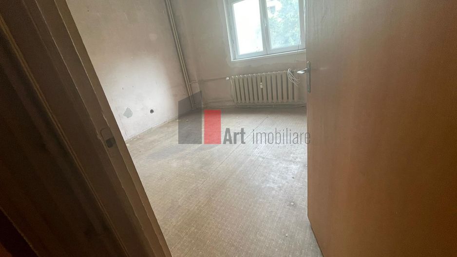 APARTAMENT 4 CAMERE STEFAN CEL MARE - Poză 3