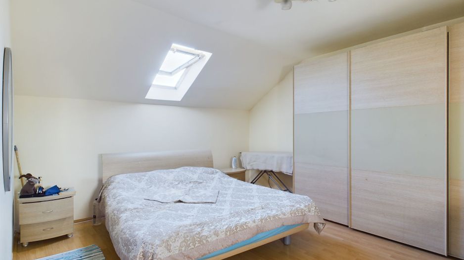 Apartament 3 camere Dumbrăvița - Poză 3