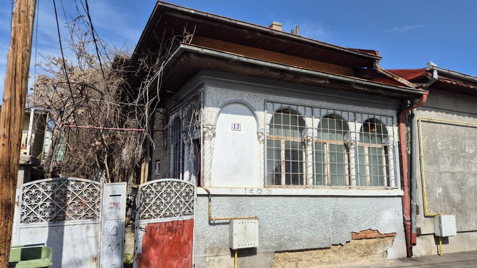 Casa S+P+1+Pod - 210,73 mp + teren 176 mp - zona Baicului - Gara Obor - Poză 1