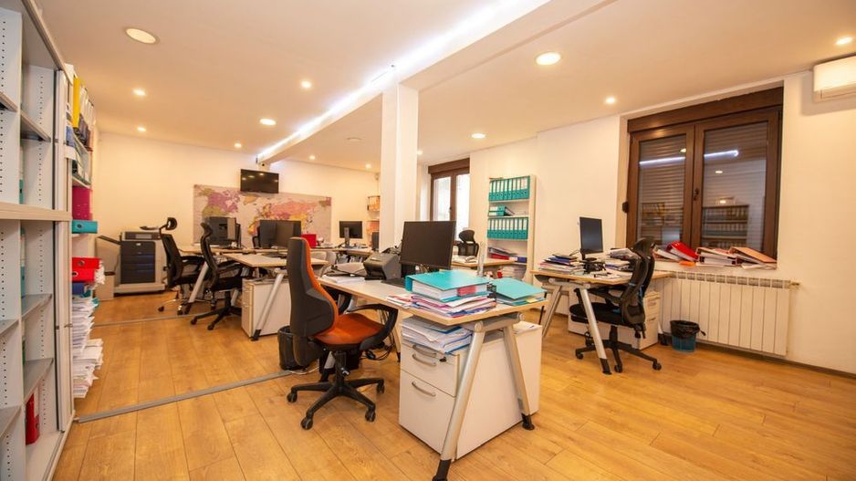 Vila de inchiriat | D+P+E renovata 2025 - Poză 2