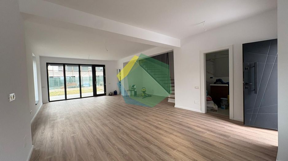 VILA DUPLEX DEOSEBITĂ | OTOPENI CENTRAL | CURTE GENEROASĂ - Poză 4