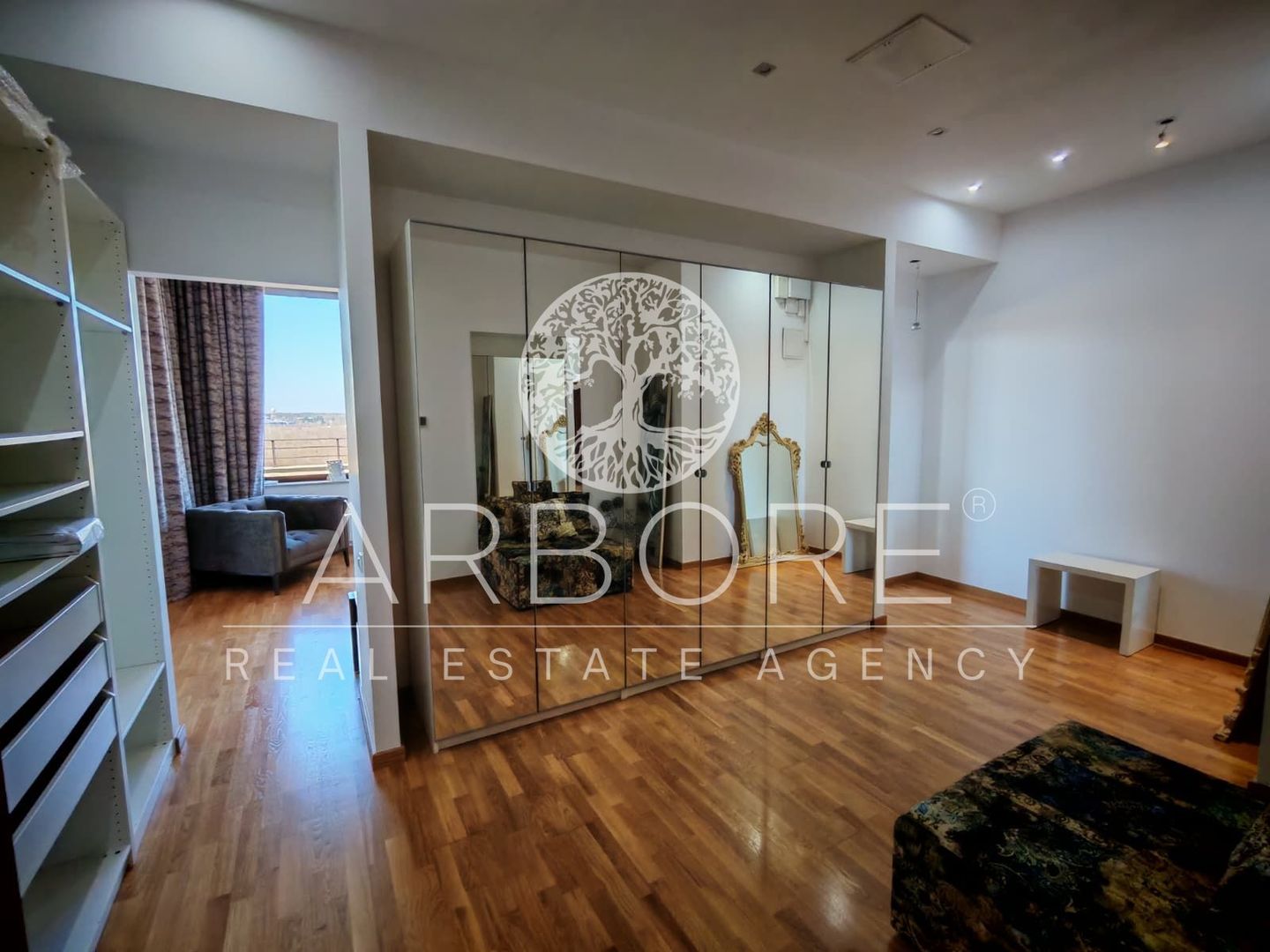 Penthouse 5 camere 250 mp lângă Ambasada SUA , zona Băneasa București - Poză 12