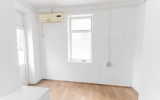 Casa nemobilata pe Bd. Marasesti, 3 camere, acces dublu, pretabil birouri - Poză 2