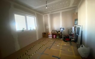 Castelu (COD 07) Casă 4 camere cu teren de 625 mp - Poză 8