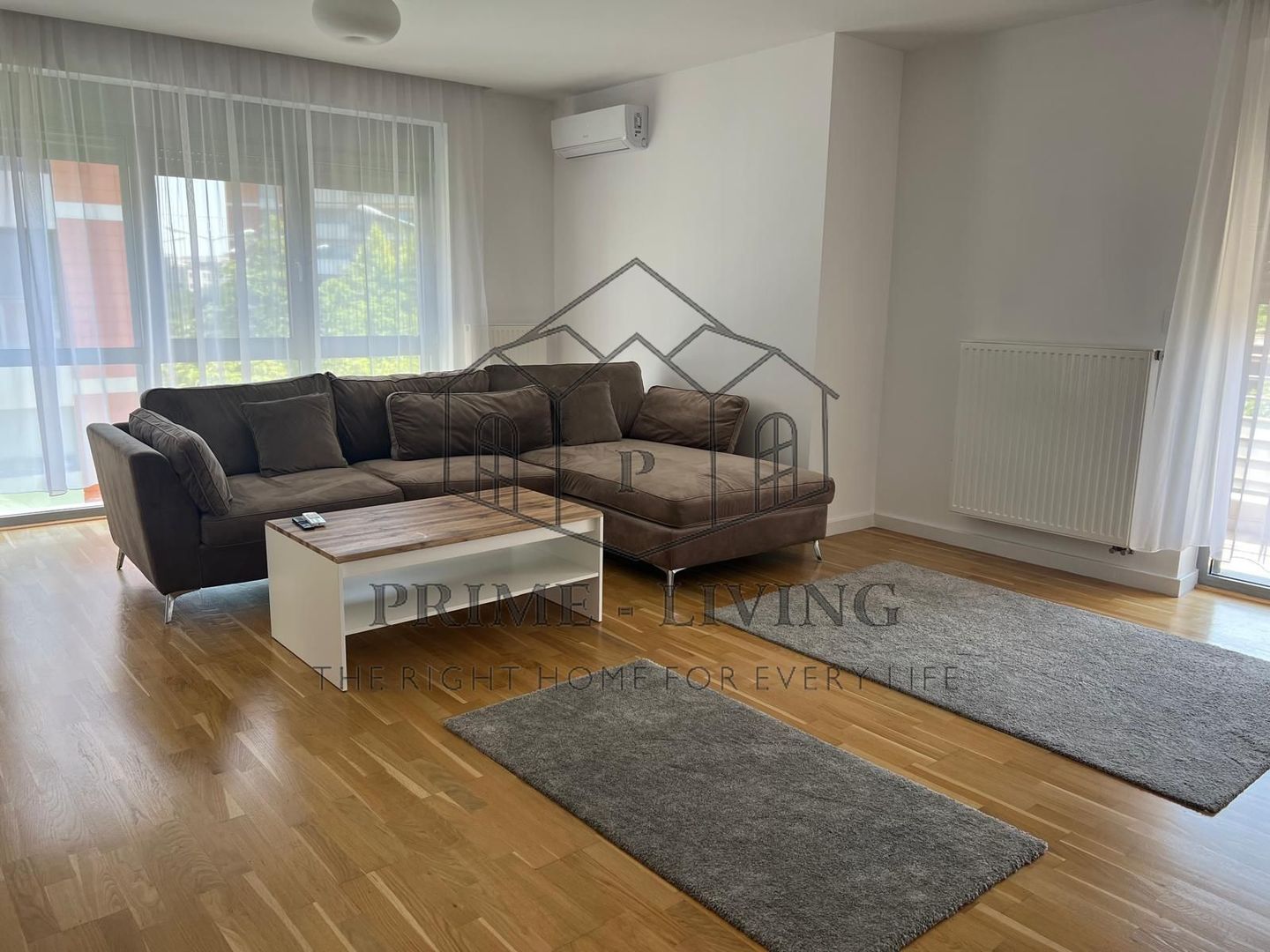 APARTAMENT CU 4 CAMERE LA INCHIRIERE IN COMPLEX REZIDENTIAL IN SISESTI - Poză 1