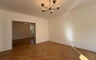 Vilă elegant renovata pentru business de prestigiu - Poză 6