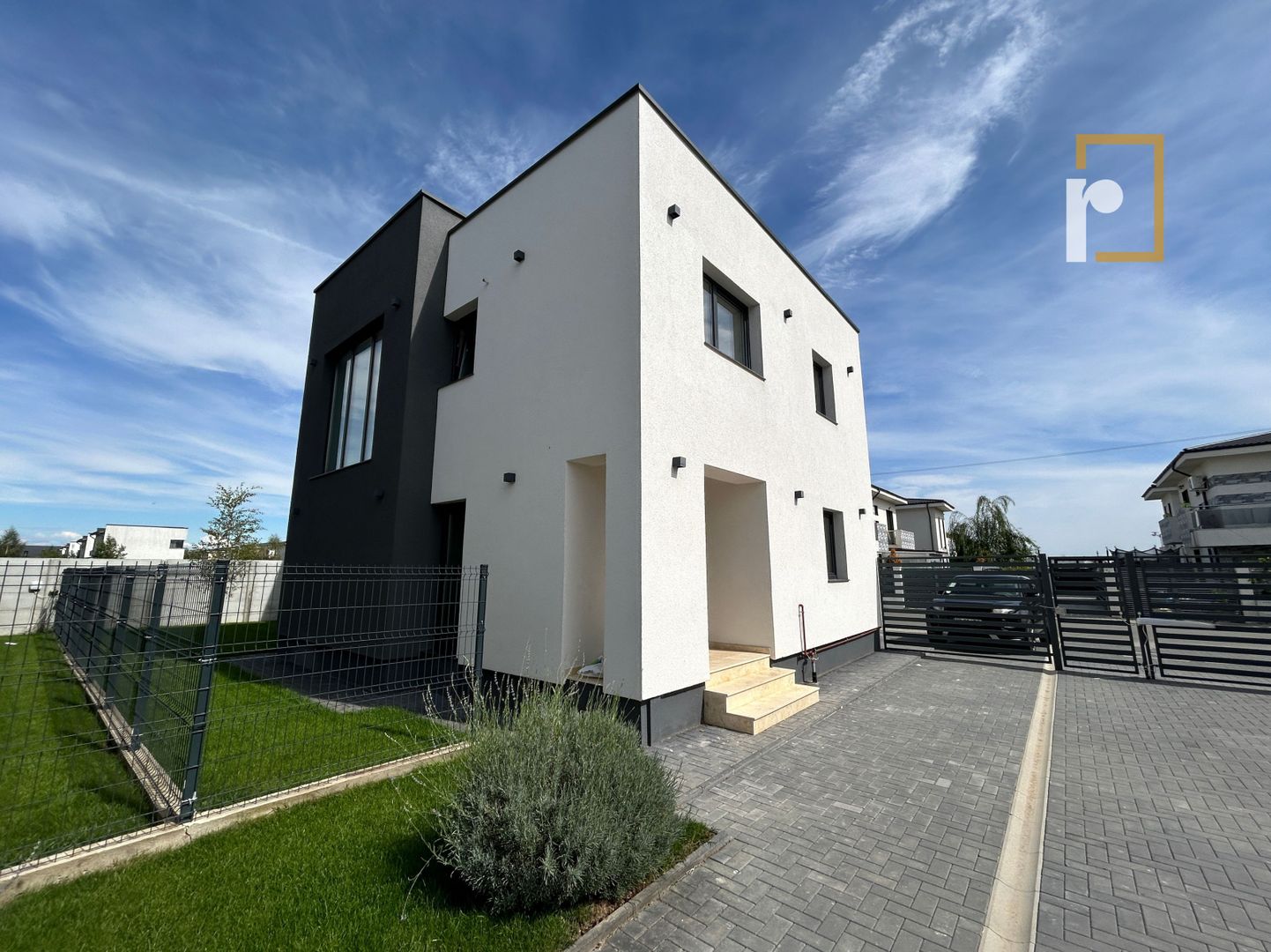 Vila individuala 4 camere | Tunari - Poză 2