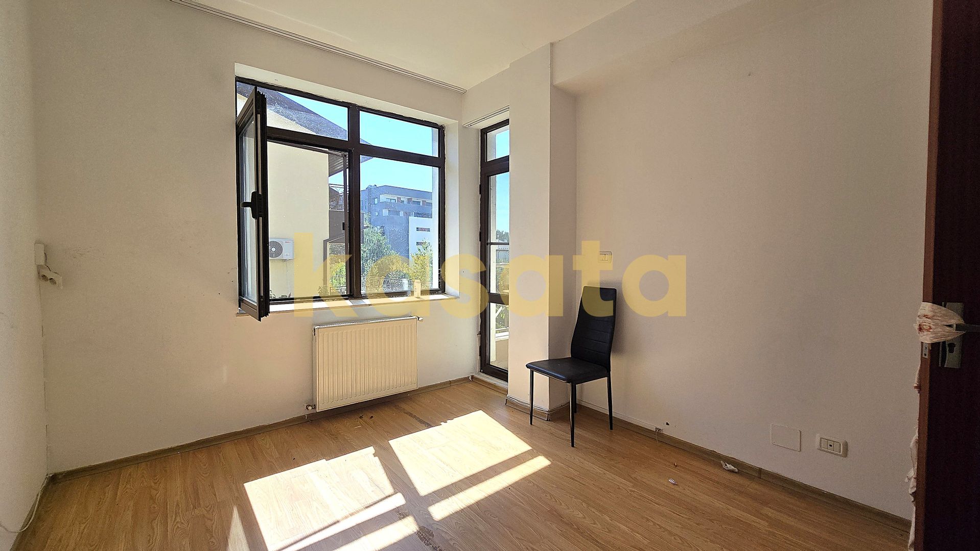 OPORTUNITATE | VILA SISESTI BANEASA  | 6 CAMERE | CURTE - Poză 8