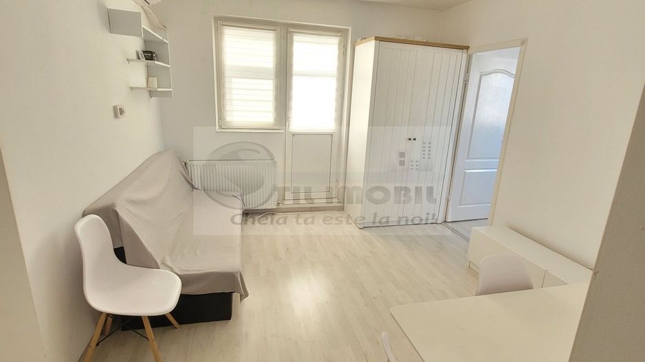 Apartament 2 camere podu ros - 380 euro - Poză 1