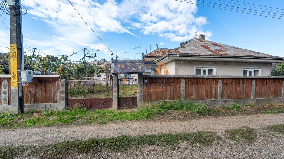 Casă cărămidă 80 mp, teren 1000 mp, colț, 7 km de Roman, Trifești - Poză 17