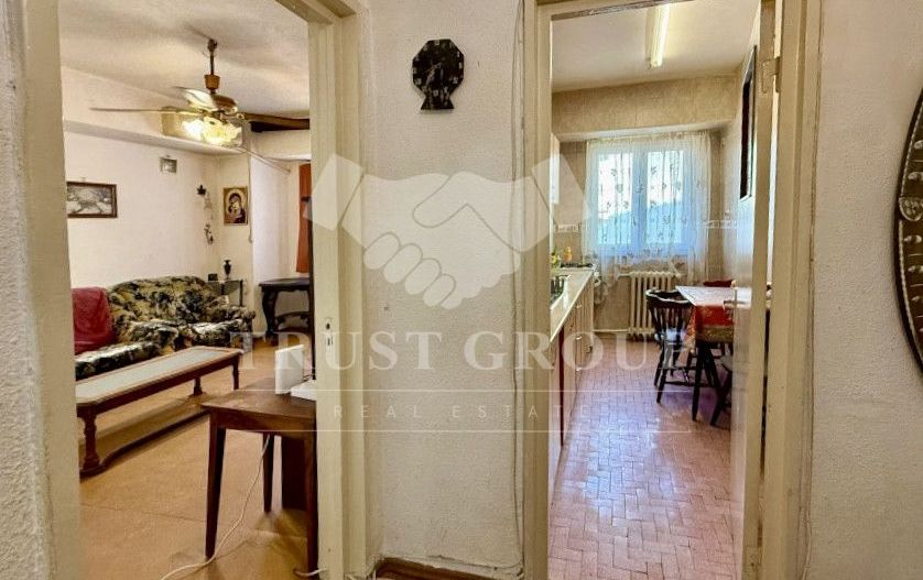 Apartament 3 camere Titulescu-Banu Manta | Imobil 1978 | Vedere spate - Poză 15