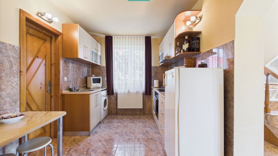 Vilă cochetă 4 camere P+M în Munar - Poză 5