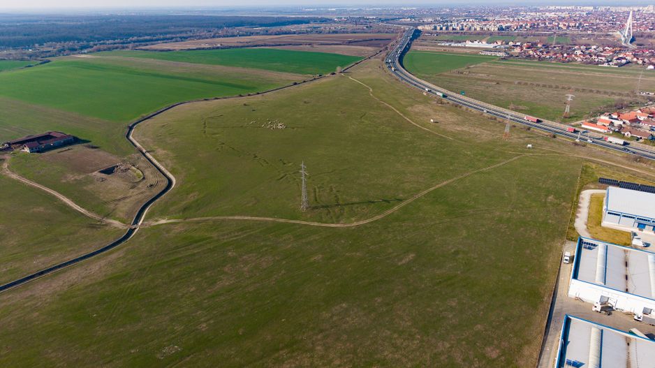 Teren de 107,000mp în zona industrială Zădareni - Poză 3