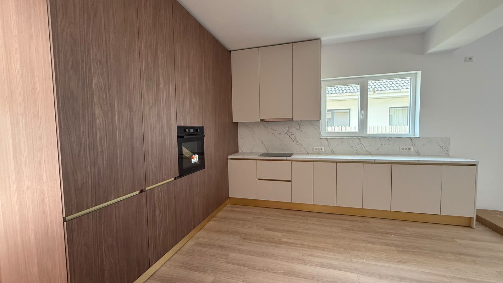 Casă Elegantă cu Curte Privată | 4 Camere | Prima Inchirere | Tunari - Poză 8