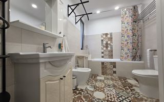 Casa 4 camere + curte 300 mp Tunari - Poză 13