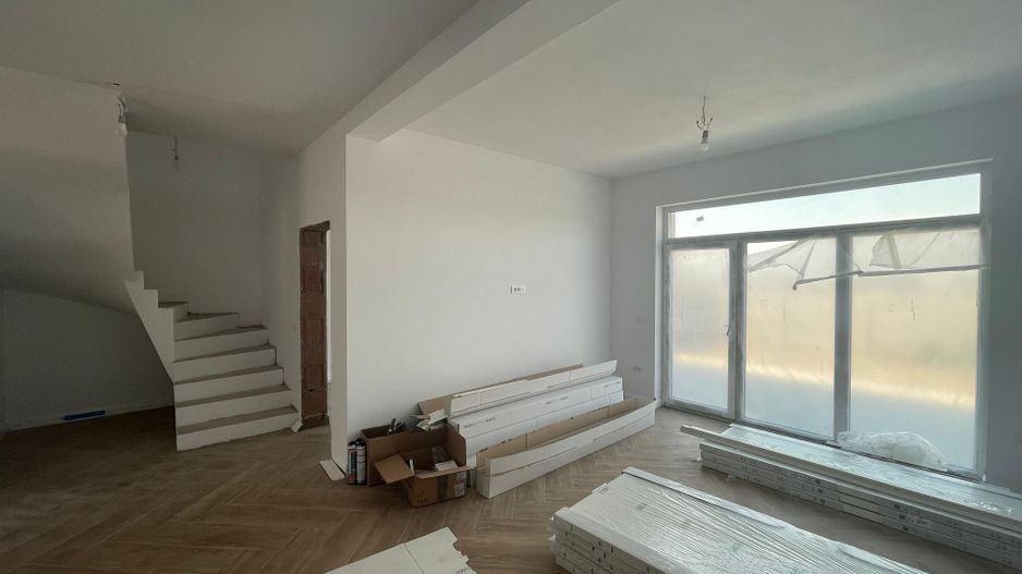 Duplex separat prin camera tehnica - 5 camere - Mosnita Noua - Poză 2