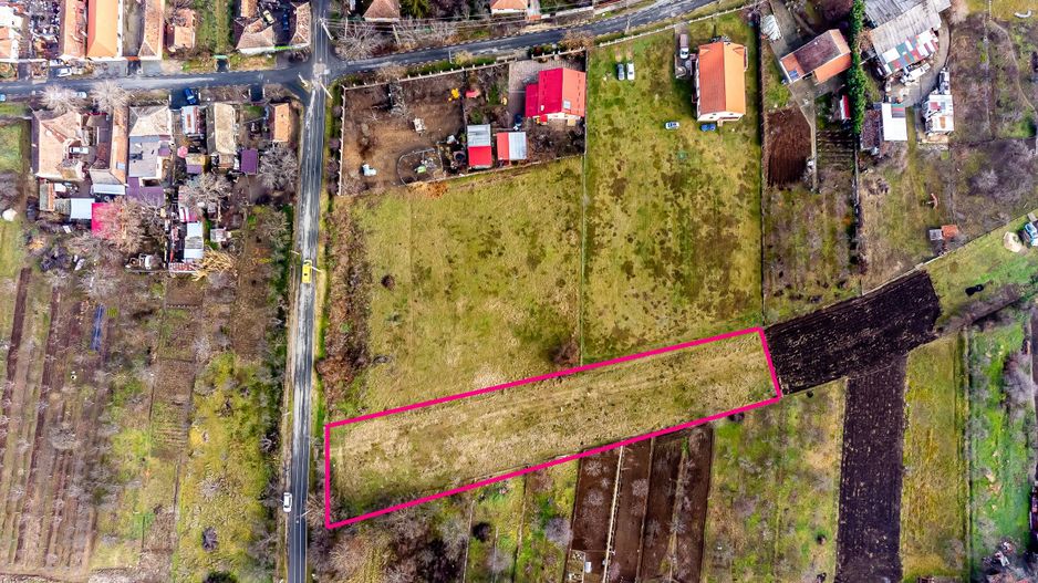 VANDUT! Teren generos în Ghioroc Suprafață 2400 mp. - Poză 3