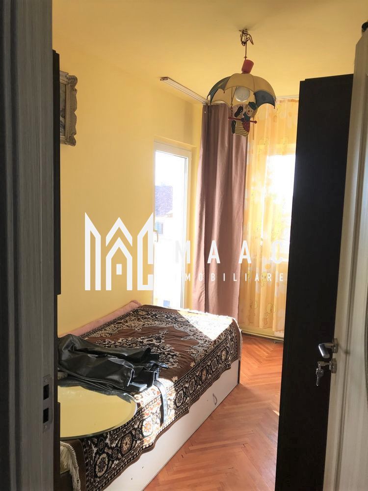 Apartament 4 camere I Decomandat I Etaj 2 I Zona Sub Arini - Poză 4