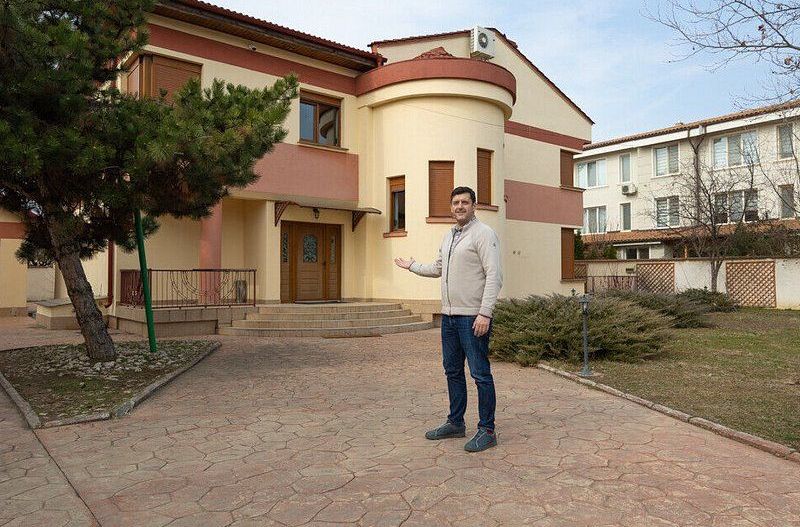 Vila cu 750 mp utili si teren de 1.480 mp in Erou Iancu Nicolae - Poză 2