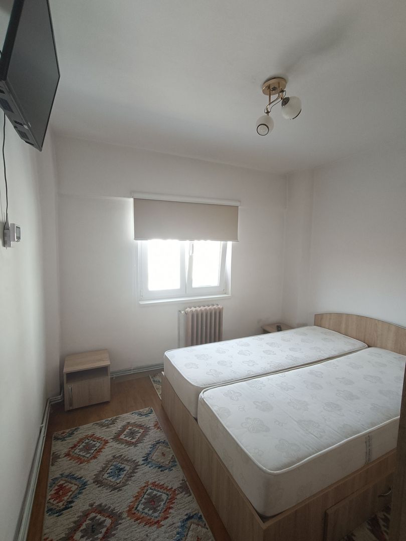 Apartament de vanzare 2 camere 50 mpu etaj 3 mobilat utilat Alba Iulia - Poză 2