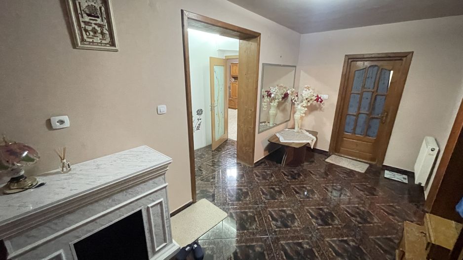 Casa S+P+E+M | 605 mp utili | 10 camere | 3 bucatarii | 4 bai | 3 terase | Garaj - Poză 37