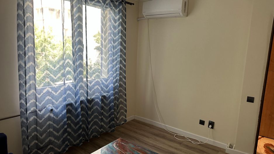 Inchiriere apartament mobilat și utilat 3 camere zona Titan Negociabil - Poză 7