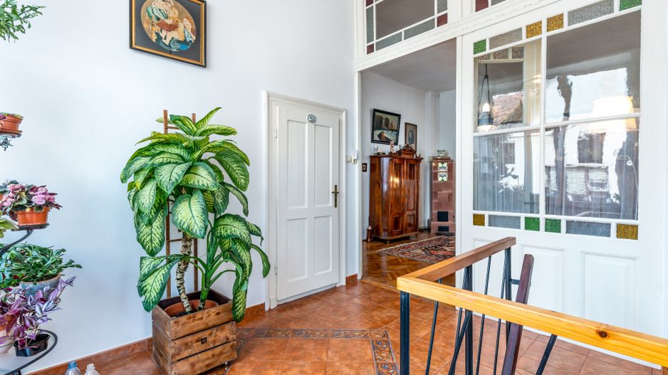 Vila interbelica in Andrei Muresanu - Poză 2