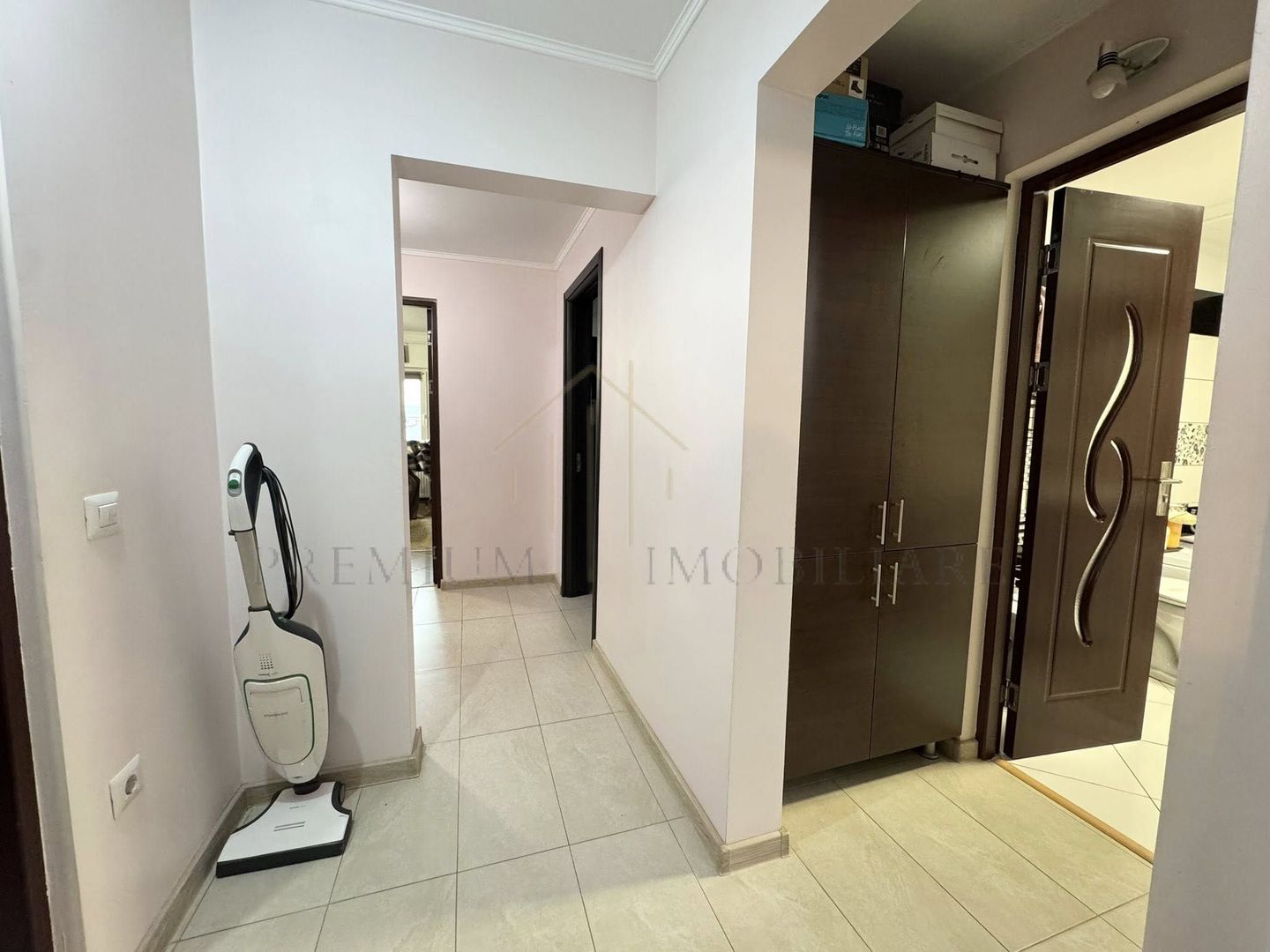 Apartament 3 Camere - Zona de jos - Poză 9