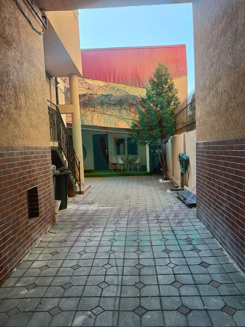 Apartament in vila CONSOLIDATA la 2 minute de metrou - Poză 3