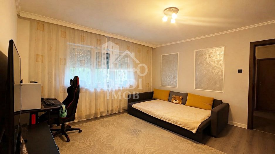 Apartament cu 2 camere de vanzare zona Rogerius, Oradea - Poză 1