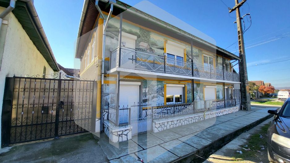 Casa in Avrig | 3 Dormitoare + Living si Bucatarie | Pivnita - Poză 2