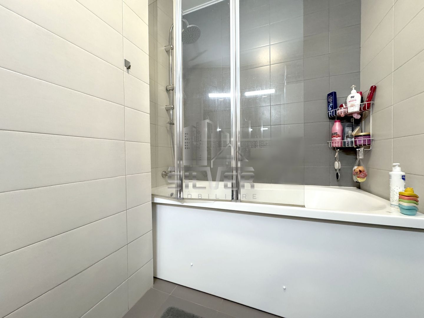 Apartament cu 2 camere dec./55mp/parcare subterana/zona repr.Bmw. - Poză 7