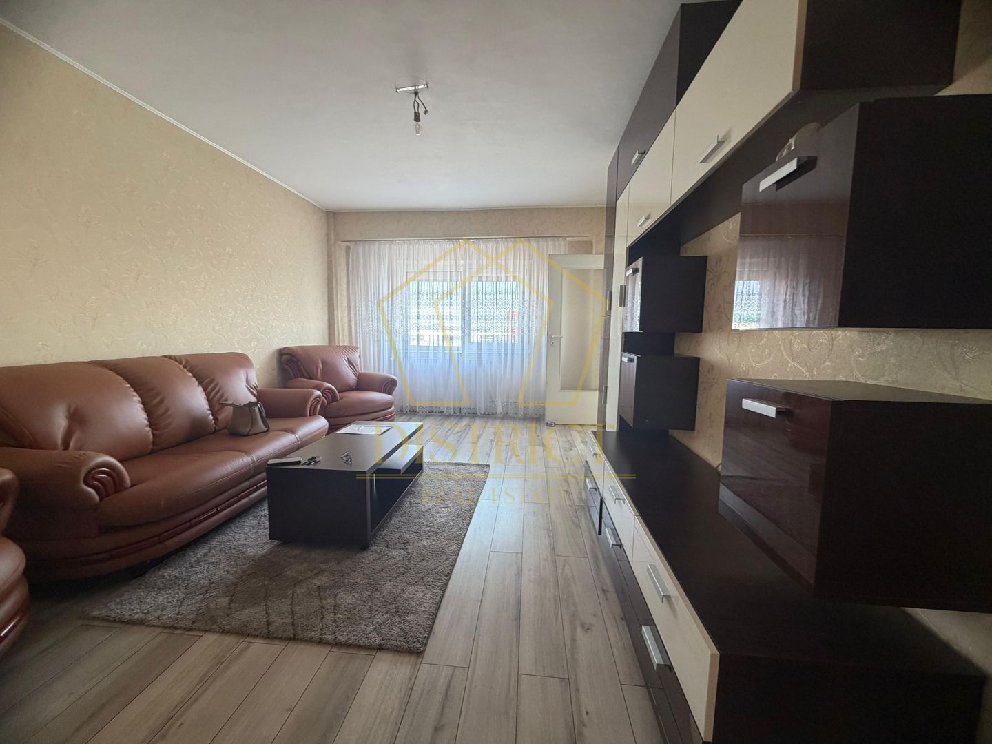 Apartament decomandat cu 5 camere si 2 bai, etaj 2 | Buziasului - Poză 11