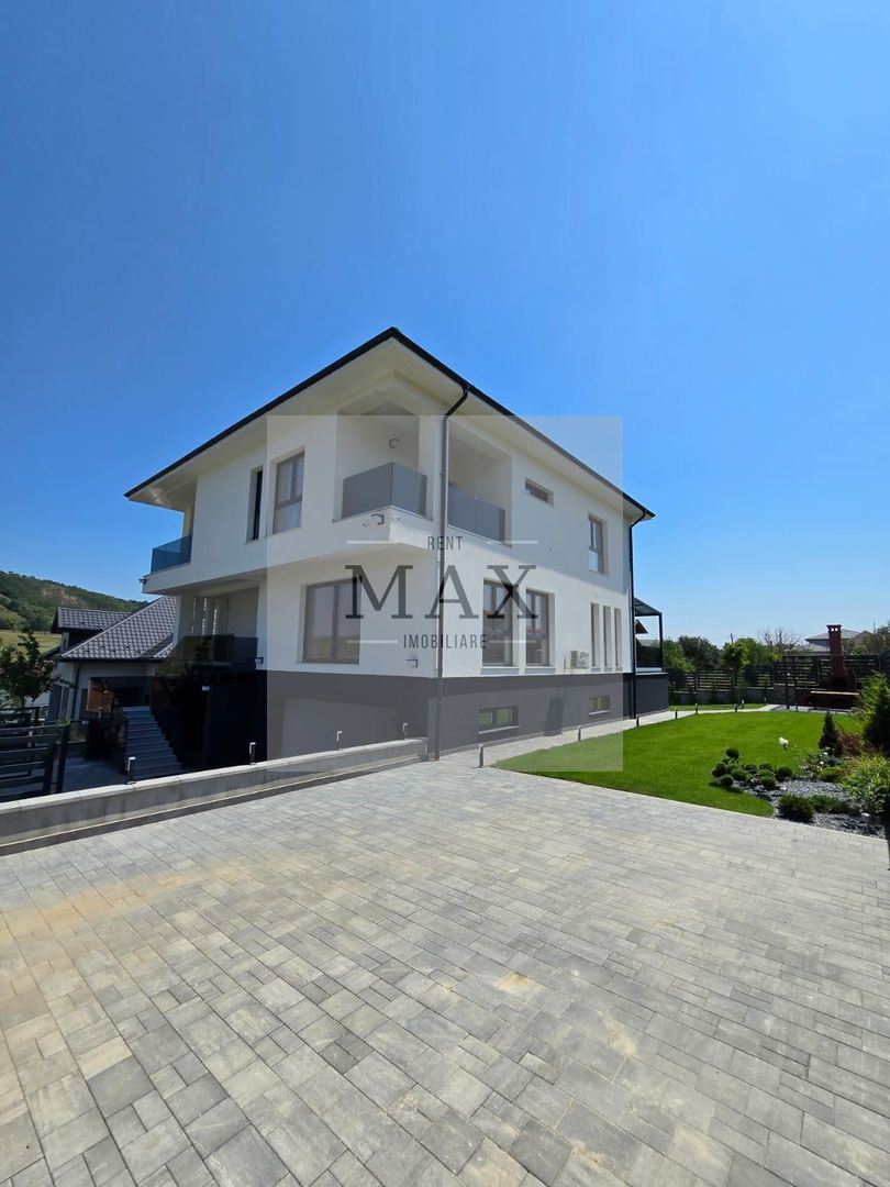 Vilă ultra-premium cu SPA și piscină de vânzare Chinteni Cluj - Poză 4